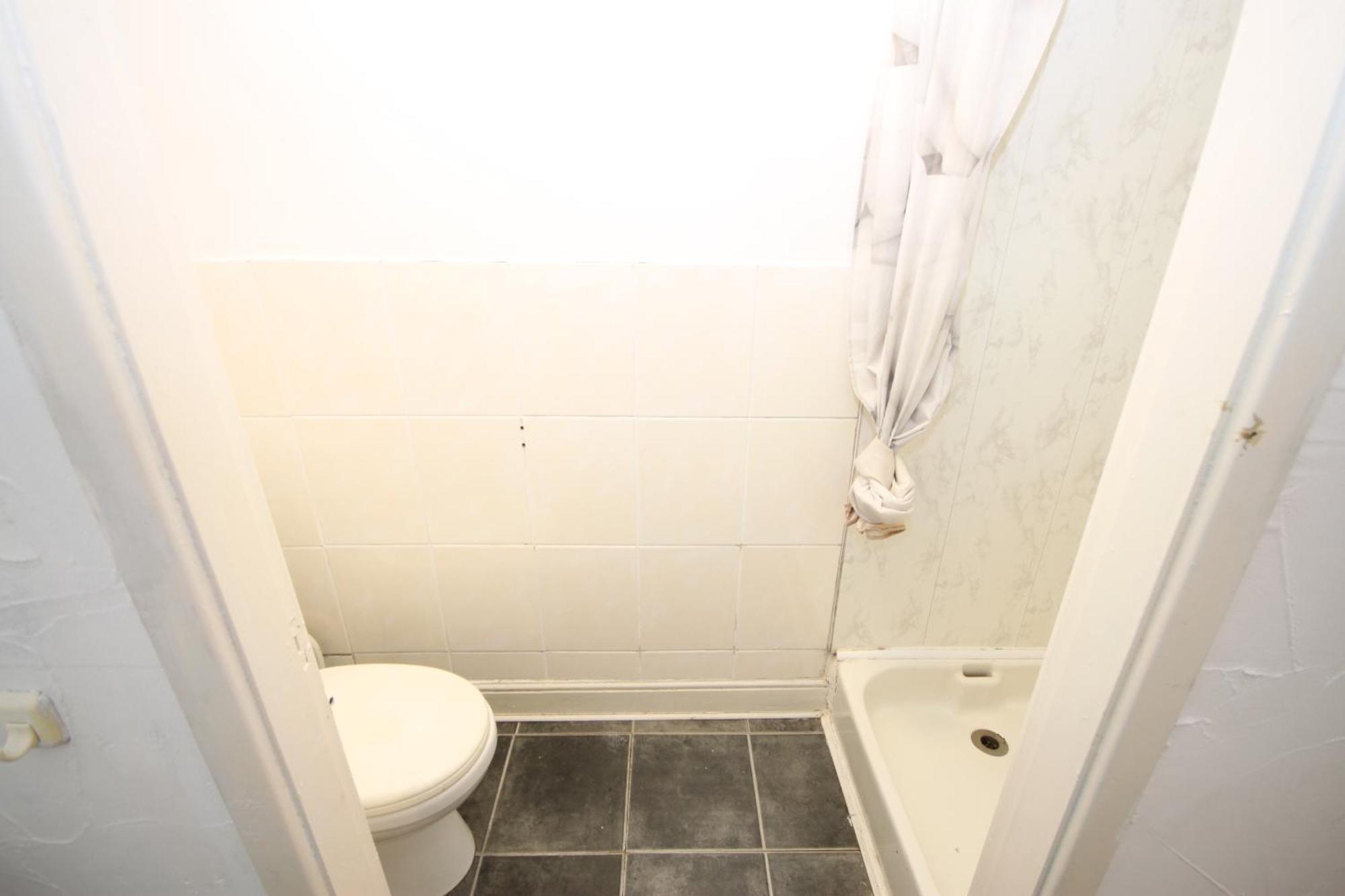 Barton Seaview, Self Catering Studio Apartments, Promenade & Central Beach Location, Families, Couples Or 23 Years Plus Only, Free Parking Blackpool Rom bilde